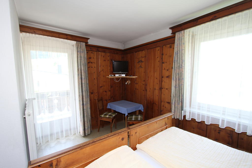 Hôtel Garni Bergsteiger à Sexten Chambre photo