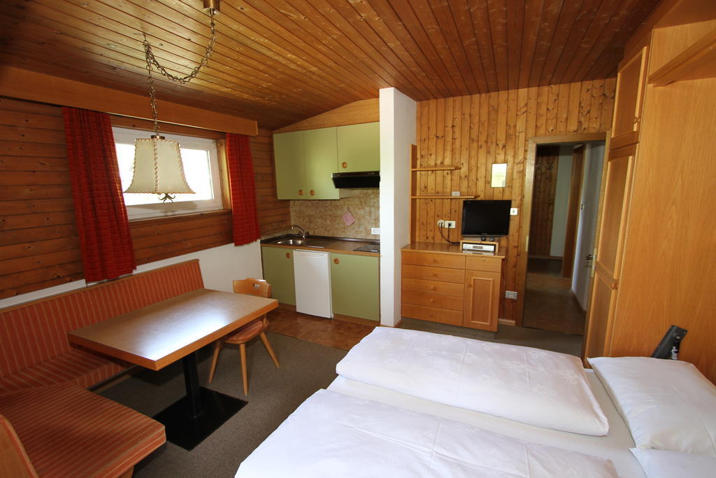 Hôtel Garni Bergsteiger à Sexten Chambre photo